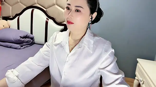 yaoyao22678 online show from April 14, 1:55 am