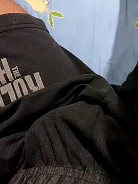 00000sl online show from November 22, 3:33 pm