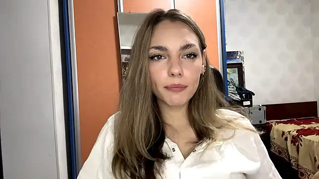 IlanaLafferty online show from November 18, 8:13 pm