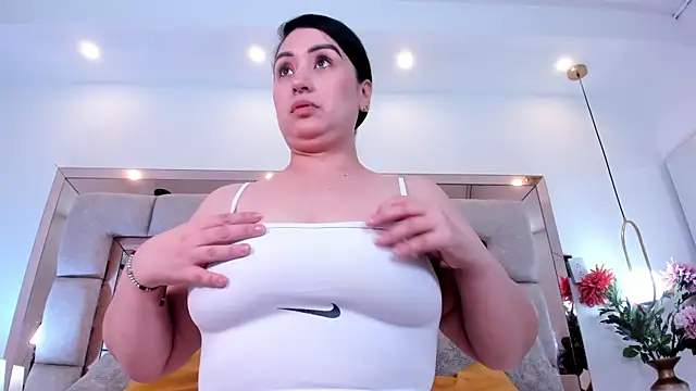 naomy sexy  online show from June 16, 2:14 am