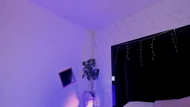 JanneBlossom  online show from March 31, 9:04 pm