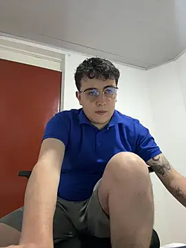Snapshot of Sam_Rush chatting on June 11, 2:53 am Sam Rush online show from June 11, 2:53 am