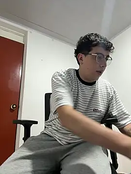 Snapshot of Sam_Rush chatting on July 10, 3:22 am Sam Rush online show from July 10, 3:22 am