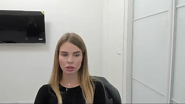 LinaBey online show from October 27, 1:26 pm