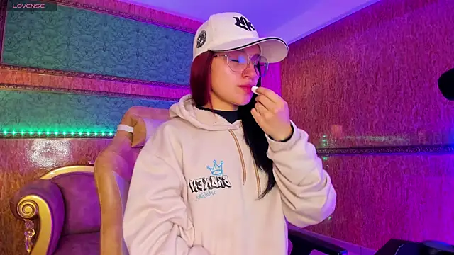 Ale sweety  online show from December 3, 12:36 pm