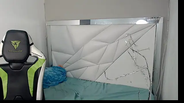 Cash G  online show from November 16, 8:25 pm