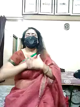 Snapshot of Miss_Seeya25 chatting on October 27, 4:55 pm Miss Seeya25 online show from October 27, 4:55 pm