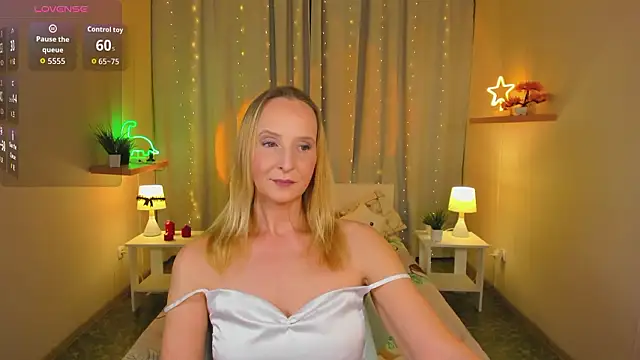 ScarlettPalmer online show from March 15, 10:21 am