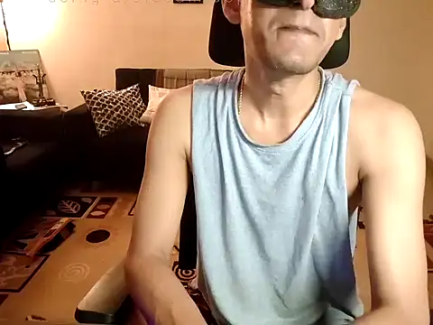 Andy James181 online show from May 15, 7:43 pm