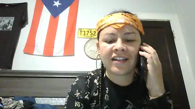 Snapshot of 1SexyPanaRican chatting on November 11, 1:16 am 1SexyPanaRican online show from November 11, 1:16 am