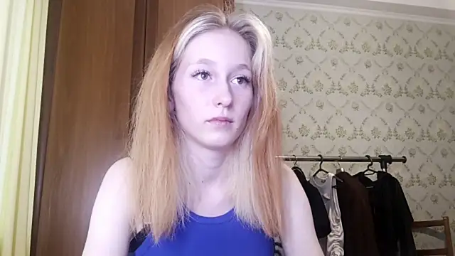 Snapshot of LisaKacitaa chatting on October 27, 12:31 pm LisaKacitaa online show from October 27, 12:31 pm