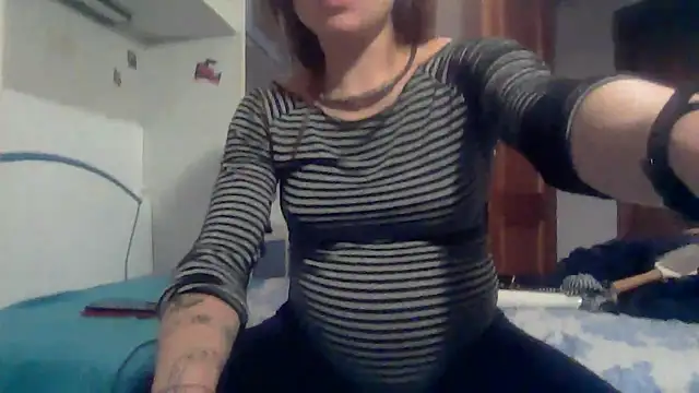 SinnEmily online show from December 19, 11:34 pm