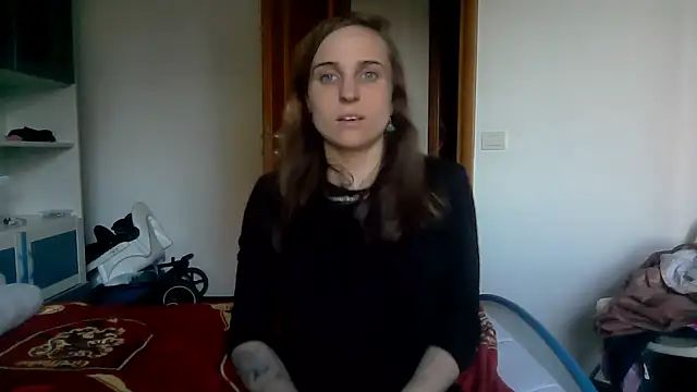 SinnEmily online show from April 4, 4:37 pm