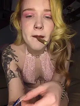 mattiethebaddieee online show from February 5, 2:05 am