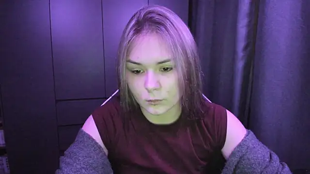 sophia lix online show from November 30, 10:08 am