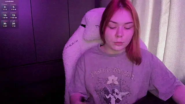 sophia lix online show from July 17, 1:12 am