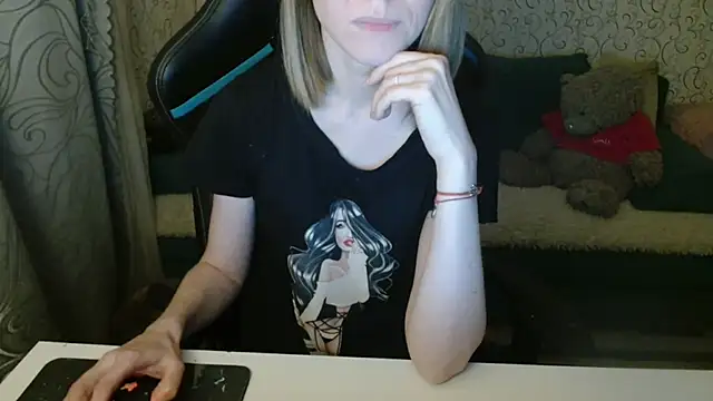 Snapshot of _Alisa_Allison_ chatting on October 30, 3:02 pm Alisa Allison online show from October 30, 3:02 pm