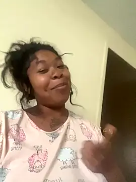 Snapshot of diimplezduhh chatting on October 27, 9:41 pm diimplezduhh online show from October 27, 9:41 pm