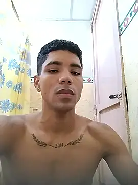 Alex Sweeting online show from November 3, 6:09 pm