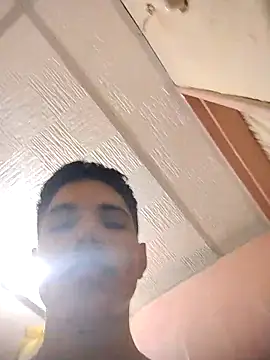 Alex Sweeting online show from November 8, 3:50 am