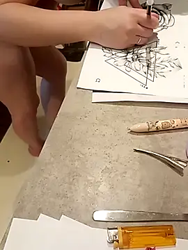 Snapshot of coralu2215 chatting on February 8, 9:56 am coralu2215 online show from February 8, 9:56 am