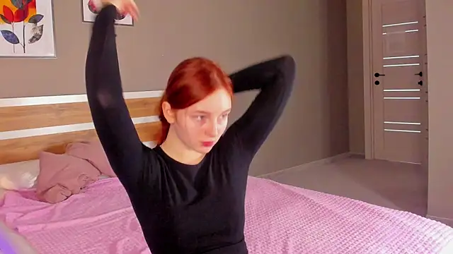 Snapshot of AngelWisee chatting on April 6, 3:04 am AngelWisee online show from April 6, 3:04 am
