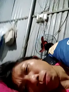 bella-la online show from October 30, 6:19 pm