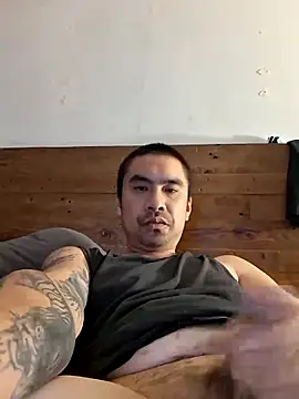 Stronggdragon85 online show from June 3, 7:11 am