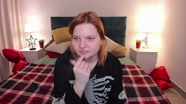 babyyullii online show from February 25, 6:12 am