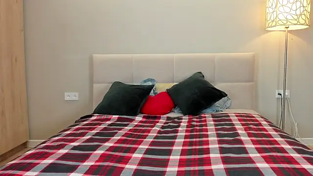 babyyullii online show from May 29, 1:36 am