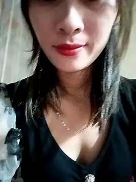 Snapshot of Em_xinh01 chatting on October 29, 9:00 am Em xinh01 online show from October 29, 9:00 am