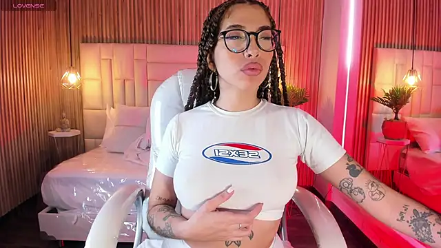 VenuzSofia online show from March 21, 10:35 pm