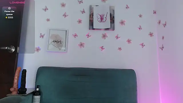 Snapshot of evelinmartinez chatting on July 24, 7:45 pm evelinmartinez online show from July 24, 7:45 pm