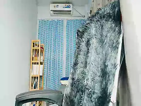 Snapshot of Fiona1010 chatting on February 1, 12:26 pm Fiona1010 online show from February 1, 12:26 pm