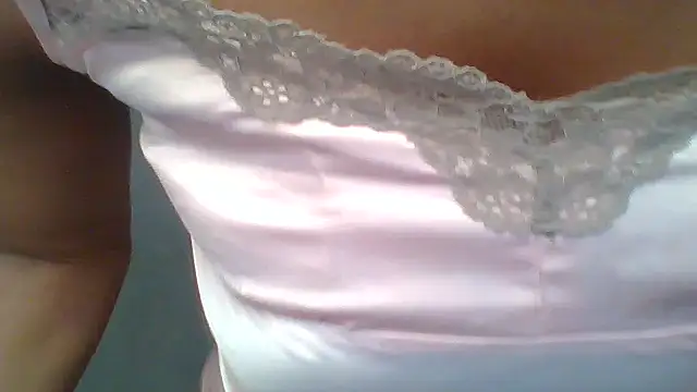 Snapshot of sashachin chatting on March 27, 9:32 am sashachin online show from March 27, 9:32 am