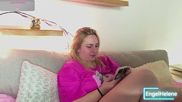 EngelHelene online show from March 9, 8:57 pm