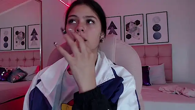 KikiVelvet online show from January 15, 10:02 pm