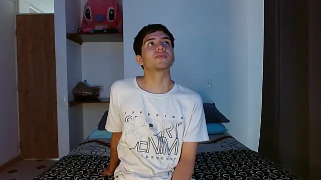 Snapshot of steven_king_55 chatting on October 28, 12:52 pm steven king 55 online show from October 28, 12:52 pm