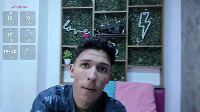 Max Steell online show from November 2, 1:52 am