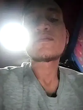 Snapshot of tufavorito912 chatting on November 2, 10:34 pm tufavorito912 online show from November 2, 10:34 pm