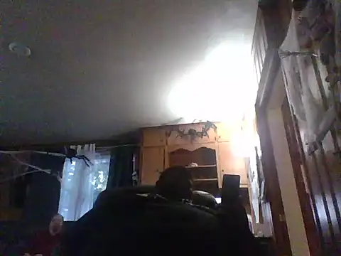 Snapshot of swolehammer chatting on October 28, 10:34 pm swolehammer online show from October 28, 10:34 pm