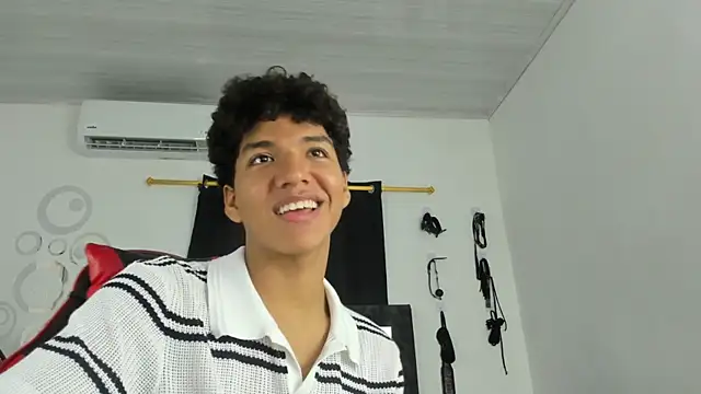 Maximiliano Khalil online show from November 22, 7:02 pm