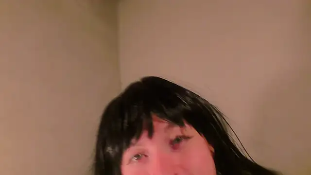 anitasmiles online show from October 31, 7:31 am