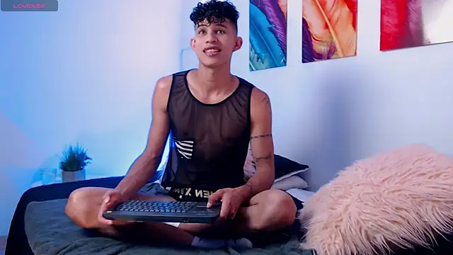 KamiSuarez online show from April 8, 6:41 pm