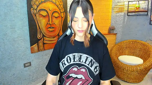 Snapshot of DakotaRussell_ chatting on October 28, 11:03 am DakotaRussell  online show from October 28, 11:03 am