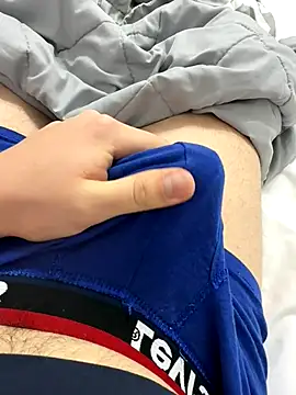 Snapshot of Bubik1 chatting on November 9, 6:44 am Bubik1 online show from November 9, 6:44 am