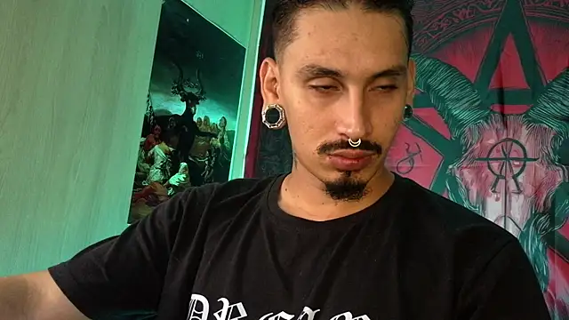 Snapshot of mateos6_6 chatting on June 17, 11:16 pm mateos6 6 online show from June 17, 11:16 pm