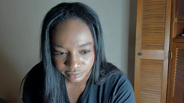 Snapshot of _Chaina chatting on December 19, 6:04 pm Chaina online show from December 19, 6:04 pm