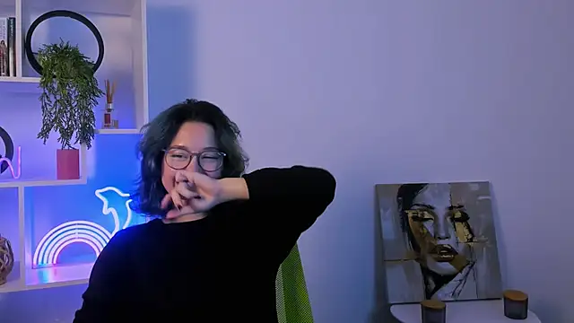 Snapshot of karolina_vendi chatting on November 5, 2:28 pm karolina vendi online show from November 5, 2:28 pm