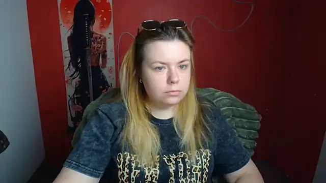 SusannaNight online show from June 18, 5:19 am